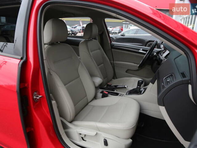 Красный Фольксваген Гольф, объемом двигателя 1.8 л и пробегом 79 тыс. км за 16500 $, фото 11 на Automoto.ua