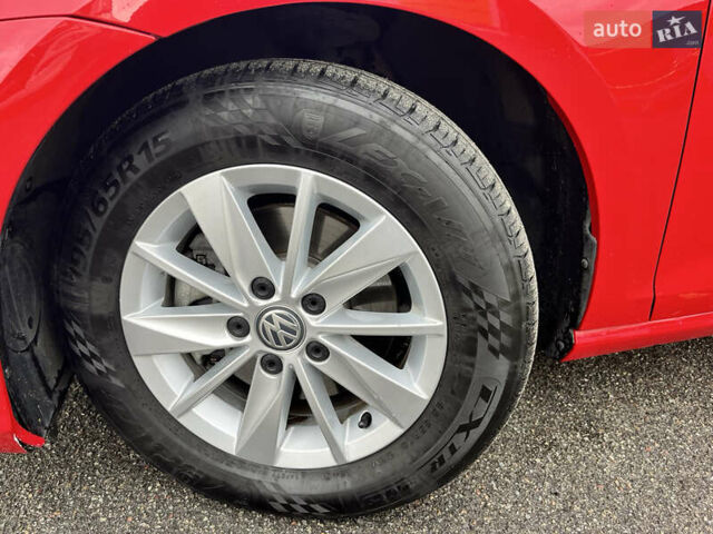 Красный Фольксваген Гольф, объемом двигателя 1.8 л и пробегом 90 тыс. км за 13800 $, фото 47 на Automoto.ua