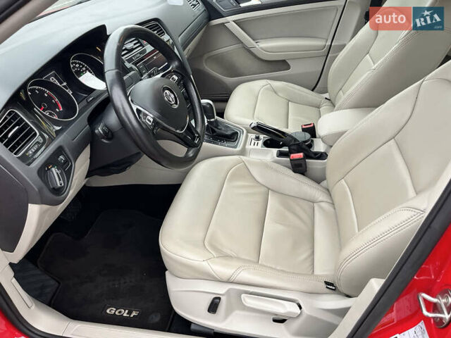 Красный Фольксваген Гольф, объемом двигателя 1.8 л и пробегом 90 тыс. км за 13800 $, фото 33 на Automoto.ua