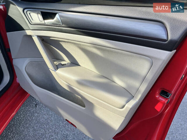 Красный Фольксваген Гольф, объемом двигателя 1.8 л и пробегом 92 тыс. км за 14000 $, фото 48 на Automoto.ua