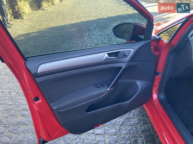 Красный Фольксваген Гольф, объемом двигателя 1.8 л и пробегом 180 тыс. км за 12500 $, фото 25 на Automoto.ua