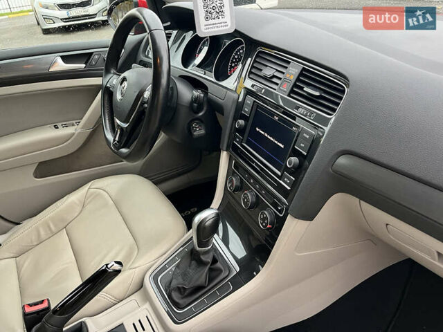 Красный Фольксваген Гольф, объемом двигателя 1.8 л и пробегом 90 тыс. км за 13800 $, фото 37 на Automoto.ua