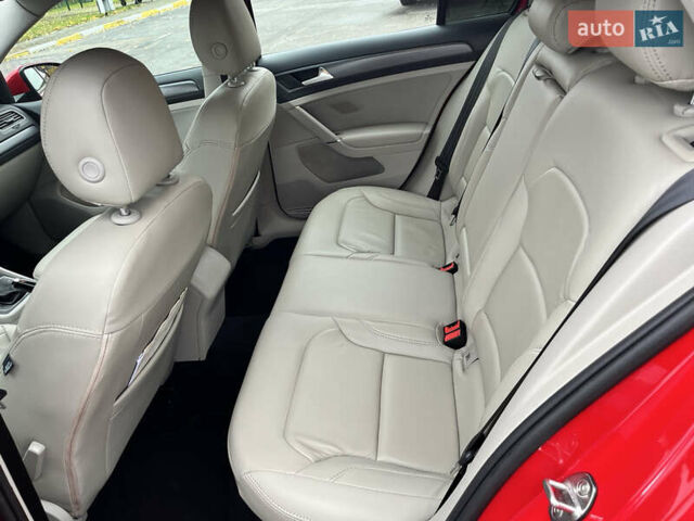 Красный Фольксваген Гольф, объемом двигателя 1.8 л и пробегом 90 тыс. км за 13800 $, фото 44 на Automoto.ua