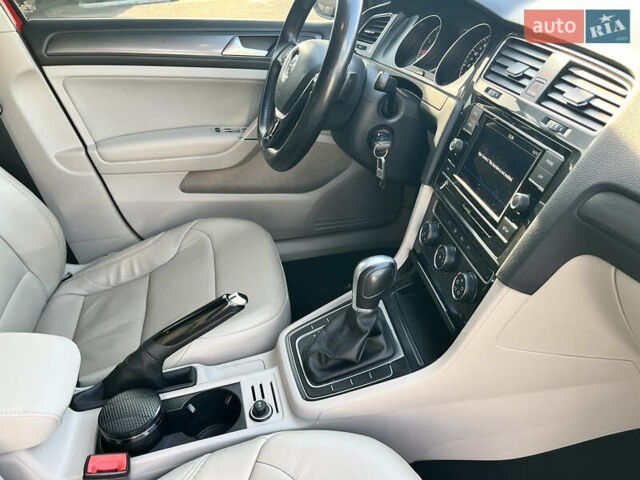 Красный Фольксваген Гольф, объемом двигателя 1.8 л и пробегом 92 тыс. км за 14000 $, фото 47 на Automoto.ua