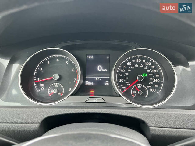 Красный Фольксваген Гольф, объемом двигателя 1.8 л и пробегом 90 тыс. км за 13800 $, фото 4 на Automoto.ua