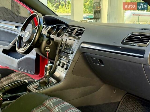 Червоний Фольксваген Гольф, об'ємом двигуна 1.98 л та пробігом 155 тис. км за 12300 $, фото 21 на Automoto.ua