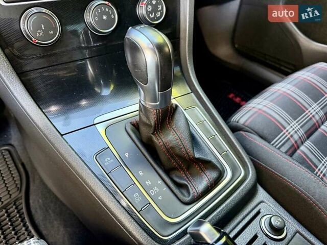 Червоний Фольксваген Гольф, об'ємом двигуна 1.98 л та пробігом 155 тис. км за 12300 $, фото 23 на Automoto.ua