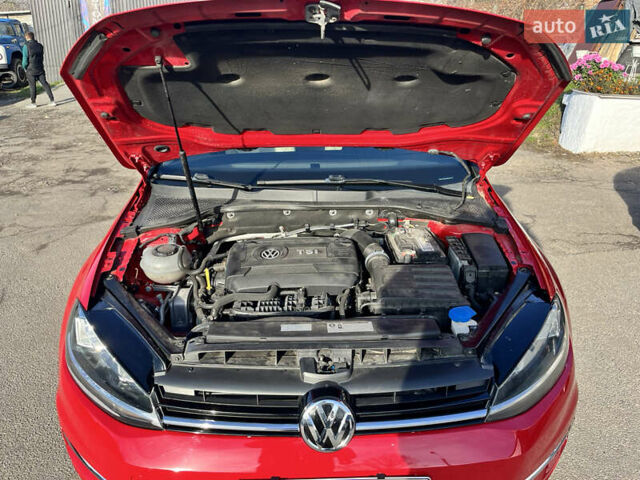 Красный Фольксваген Гольф, объемом двигателя 1.8 л и пробегом 91 тыс. км за 14400 $, фото 59 на Automoto.ua