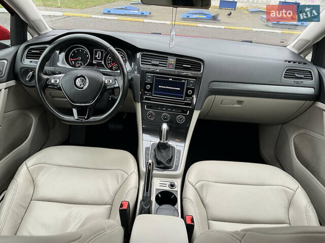 Красный Фольксваген Гольф, объемом двигателя 1.8 л и пробегом 90 тыс. км за 13800 $, фото 3 на Automoto.ua