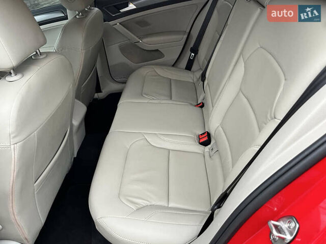 Красный Фольксваген Гольф, объемом двигателя 1.8 л и пробегом 92 тыс. км за 14400 $, фото 43 на Automoto.ua