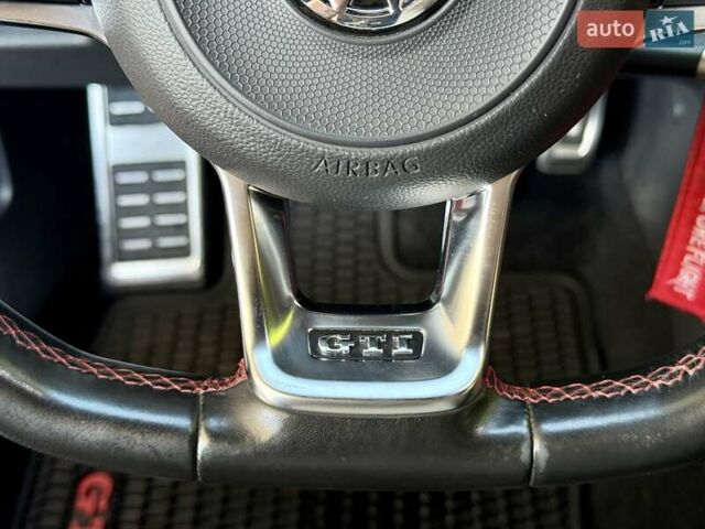 Червоний Фольксваген Гольф, об'ємом двигуна 1.98 л та пробігом 155 тис. км за 12300 $, фото 27 на Automoto.ua