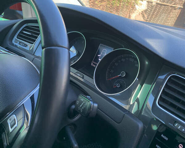 Красный Фольксваген Гольф, объемом двигателя 1.6 л и пробегом 191 тыс. км за 16700 $, фото 24 на Automoto.ua