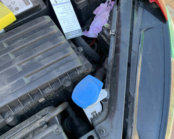 Красный Фольксваген Гольф, объемом двигателя 1.6 л и пробегом 191 тыс. км за 16700 $, фото 41 на Automoto.ua