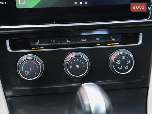 Червоний Фольксваген Гольф, об'ємом двигуна 1.8 л та пробігом 95 тис. км за 13500 $, фото 19 на Automoto.ua