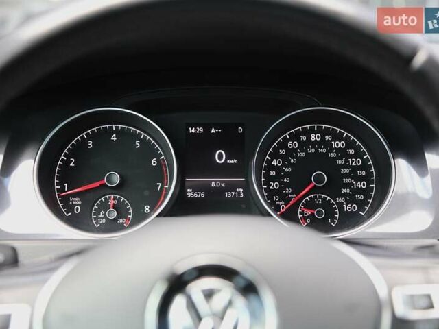 Червоний Фольксваген Гольф, об'ємом двигуна 1.8 л та пробігом 95 тис. км за 13500 $, фото 16 на Automoto.ua