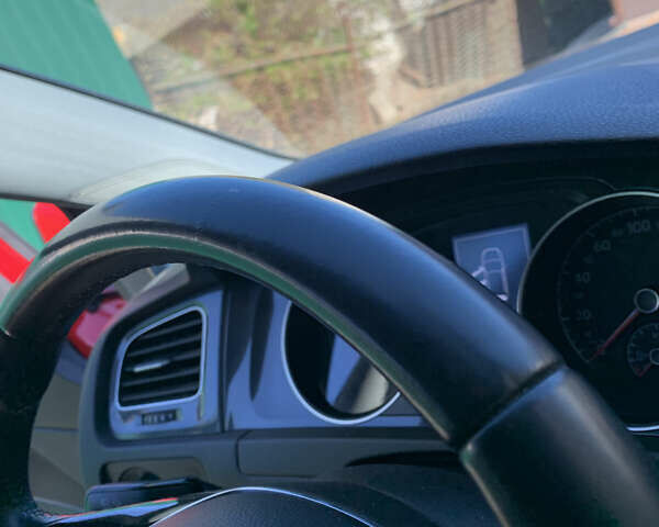 Красный Фольксваген Гольф, объемом двигателя 1.6 л и пробегом 191 тыс. км за 16700 $, фото 28 на Automoto.ua