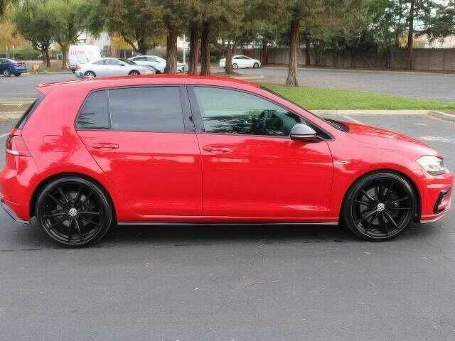 Красный Фольксваген Гольф, объемом двигателя 2 л и пробегом 89 тыс. км за 15500 $, фото 3 на Automoto.ua