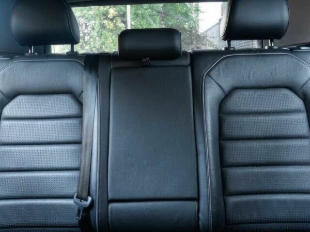 Красный Фольксваген Гольф, объемом двигателя 2 л и пробегом 37 тыс. км за 11000 $, фото 11 на Automoto.ua