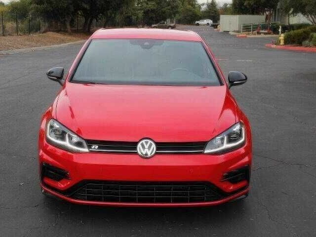 Красный Фольксваген Гольф, объемом двигателя 2 л и пробегом 89 тыс. км за 15500 $, фото 1 на Automoto.ua