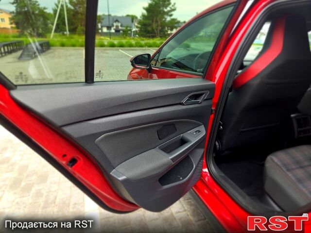 Красный Фольксваген Гольф, объемом двигателя 2 л и пробегом 88 тыс. км за 29000 $, фото 7 на Automoto.ua