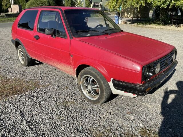 Красный Фольксваген Гольф, объемом двигателя 1.6 л и пробегом 300 тыс. км за 1299 $, фото 5 на Automoto.ua