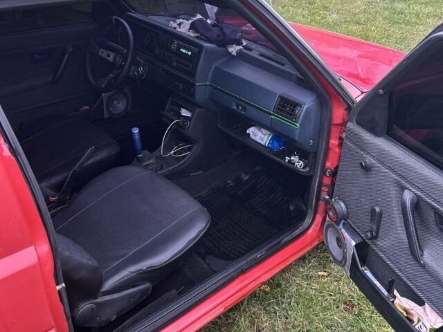 Червоний Фольксваген Гольф, об'ємом двигуна 1.4 л та пробігом 232 тис. км за 1600 $, фото 3 на Automoto.ua