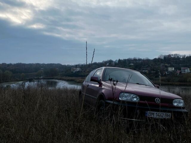 Красный Фольксваген Гольф, объемом двигателя 1.8 л и пробегом 250 тыс. км за 2000 $, фото 7 на Automoto.ua