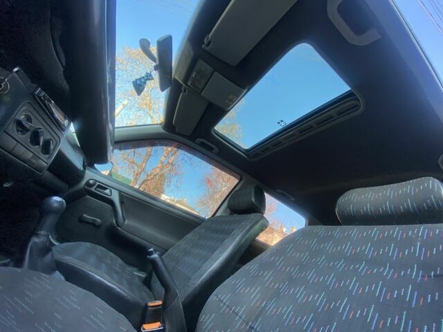 Червоний Фольксваген Гольф, об'ємом двигуна 1.6 л та пробігом 221 тис. км за 1550 $, фото 8 на Automoto.ua