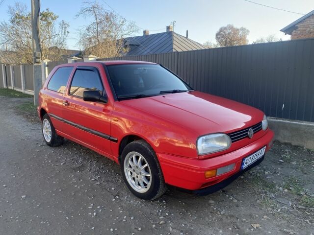 Червоний Фольксваген Гольф, об'ємом двигуна 1.6 л та пробігом 221 тис. км за 1550 $, фото 12 на Automoto.ua