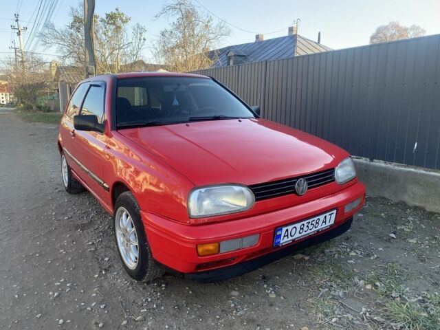 Червоний Фольксваген Гольф, об'ємом двигуна 1.6 л та пробігом 221 тис. км за 1550 $, фото 11 на Automoto.ua