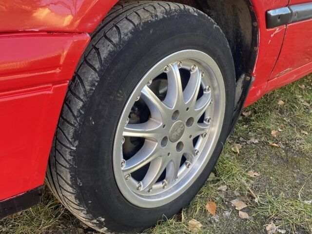 Червоний Фольксваген Гольф, об'ємом двигуна 1.6 л та пробігом 221 тис. км за 1550 $, фото 15 на Automoto.ua