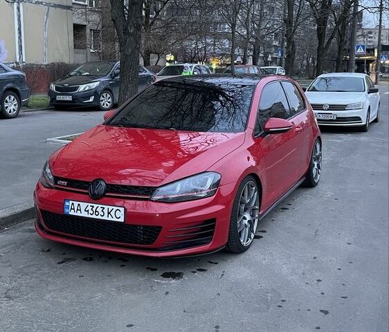 Червоний Фольксваген Гольф, об'ємом двигуна 2 л та пробігом 92 тис. км за 11600 $, фото 6 на Automoto.ua