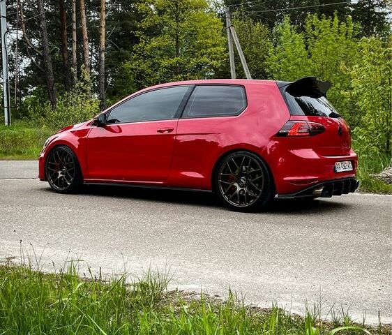 Червоний Фольксваген Гольф, об'ємом двигуна 2 л та пробігом 92 тис. км за 11600 $, фото 2 на Automoto.ua