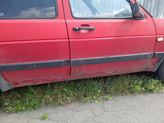 Красный Фольксваген Гольф, объемом двигателя 1.3 л и пробегом 58 тыс. км за 1300 $, фото 3 на Automoto.ua