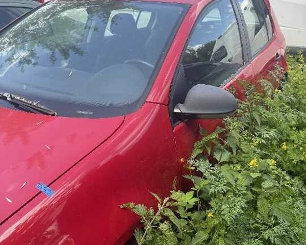 Красный Фольксваген Гольф, объемом двигателя 1.6 л и пробегом 200 тыс. км за 144769 $, фото 4 на Automoto.ua