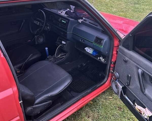 Красный Фольксваген Гольф, объемом двигателя 1.4 л и пробегом 232 тыс. км за 1650 $, фото 2 на Automoto.ua