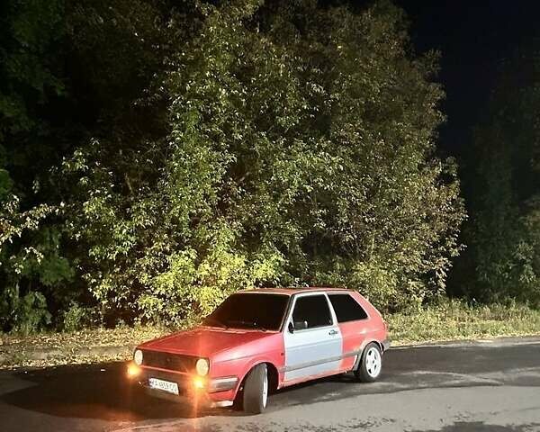 Красный Фольксваген Гольф, объемом двигателя 1.4 л и пробегом 232 тыс. км за 1650 $, фото 4 на Automoto.ua