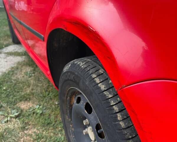 Красный Фольксваген Гольф, объемом двигателя 1.6 л и пробегом 287 тыс. км за 3000 $, фото 1 на Automoto.ua