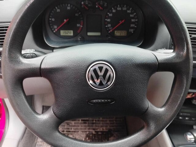 Красный Фольксваген Гольф, объемом двигателя 1.9 л и пробегом 220 тыс. км за 5200 $, фото 2 на Automoto.ua