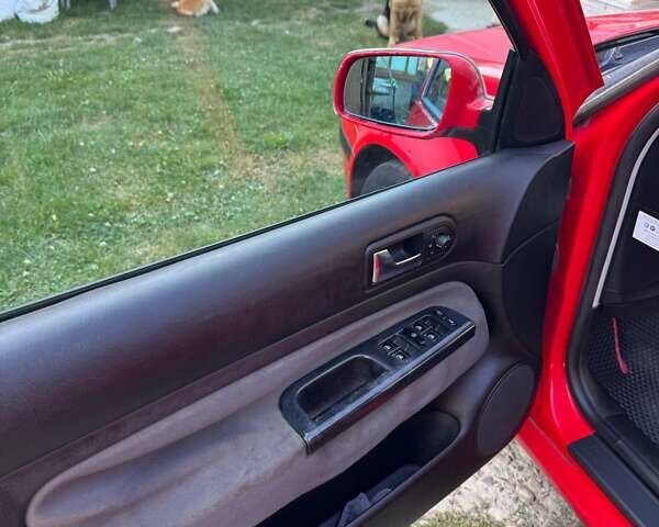 Красный Фольксваген Гольф, объемом двигателя 1.6 л и пробегом 287 тыс. км за 3000 $, фото 20 на Automoto.ua