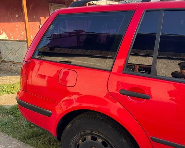 Красный Фольксваген Гольф, объемом двигателя 1.6 л и пробегом 287 тыс. км за 3000 $, фото 10 на Automoto.ua