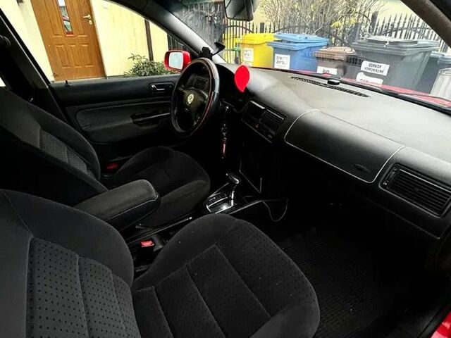 Фольксваген Гольф 1999 в Хмельницком на Automoto.ua Красный Фольксваген Гольф, объемом двигателя 1.9 л и пробегом 330 тыс. км за 5250 $, фото 8 на Automoto.ua