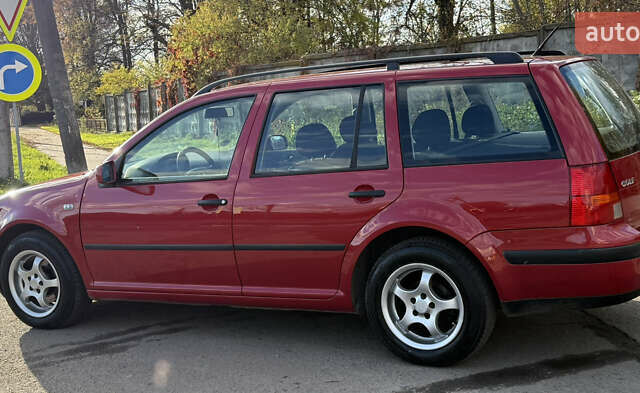 Красный Фольксваген Гольф, объемом двигателя 1.6 л и пробегом 220 тыс. км за 4750 $, фото 7 на Automoto.ua