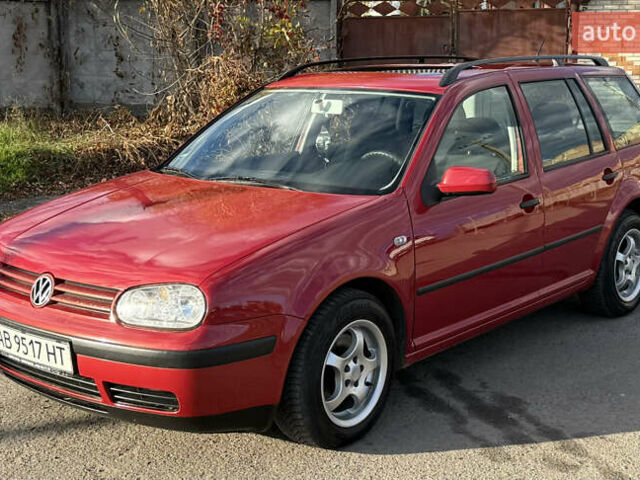 Красный Фольксваген Гольф, объемом двигателя 1.6 л и пробегом 220 тыс. км за 4750 $, фото 4 на Automoto.ua