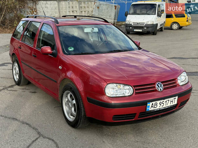 Красный Фольксваген Гольф, объемом двигателя 1.6 л и пробегом 220 тыс. км за 4750 $, фото 16 на Automoto.ua