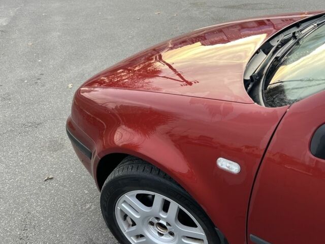 Красный Фольксваген Гольф, объемом двигателя 1.4 л и пробегом 400 тыс. км за 4100 $, фото 2 на Automoto.ua