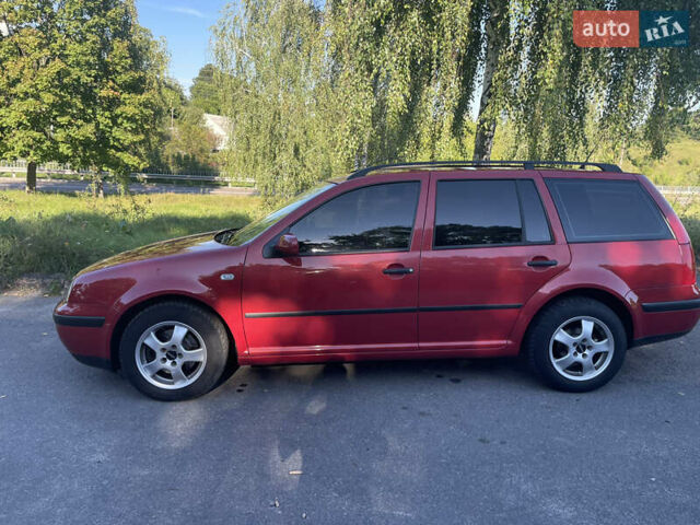 Красный Фольксваген Гольф, объемом двигателя 1.6 л и пробегом 287 тыс. км за 5000 $, фото 1 на Automoto.ua