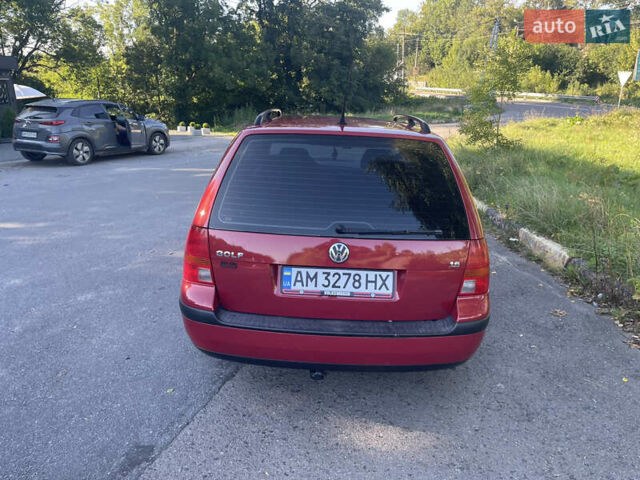 Красный Фольксваген Гольф, объемом двигателя 1.6 л и пробегом 287 тыс. км за 5000 $, фото 2 на Automoto.ua