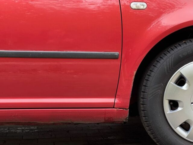 Фольксваген Гольф 2001 в Черкассах на Automoto.ua Красный Фольксваген Гольф, объемом двигателя 1.4 л и пробегом 209 тыс. км за 3400 $, фото 14 на Automoto.ua