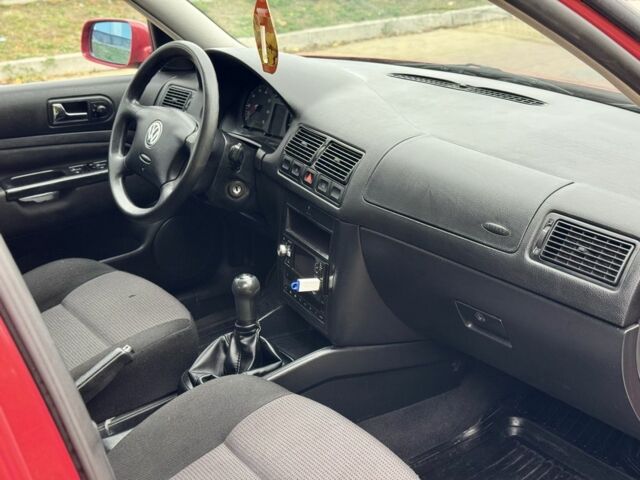 Фольксваген Гольф 2001 в Черкассах на Automoto.ua Красный Фольксваген Гольф, объемом двигателя 1.4 л и пробегом 209 тыс. км за 3400 $, фото 9 на Automoto.ua